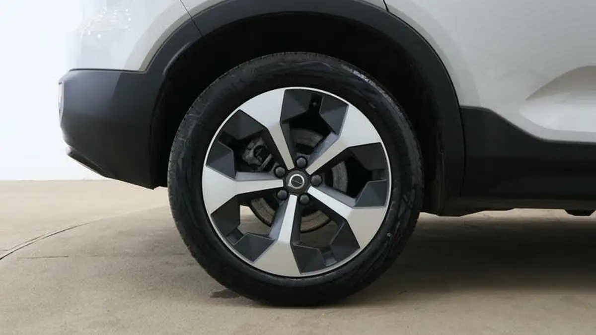 2024-volvo-xc40-20-b4-plus-big-20