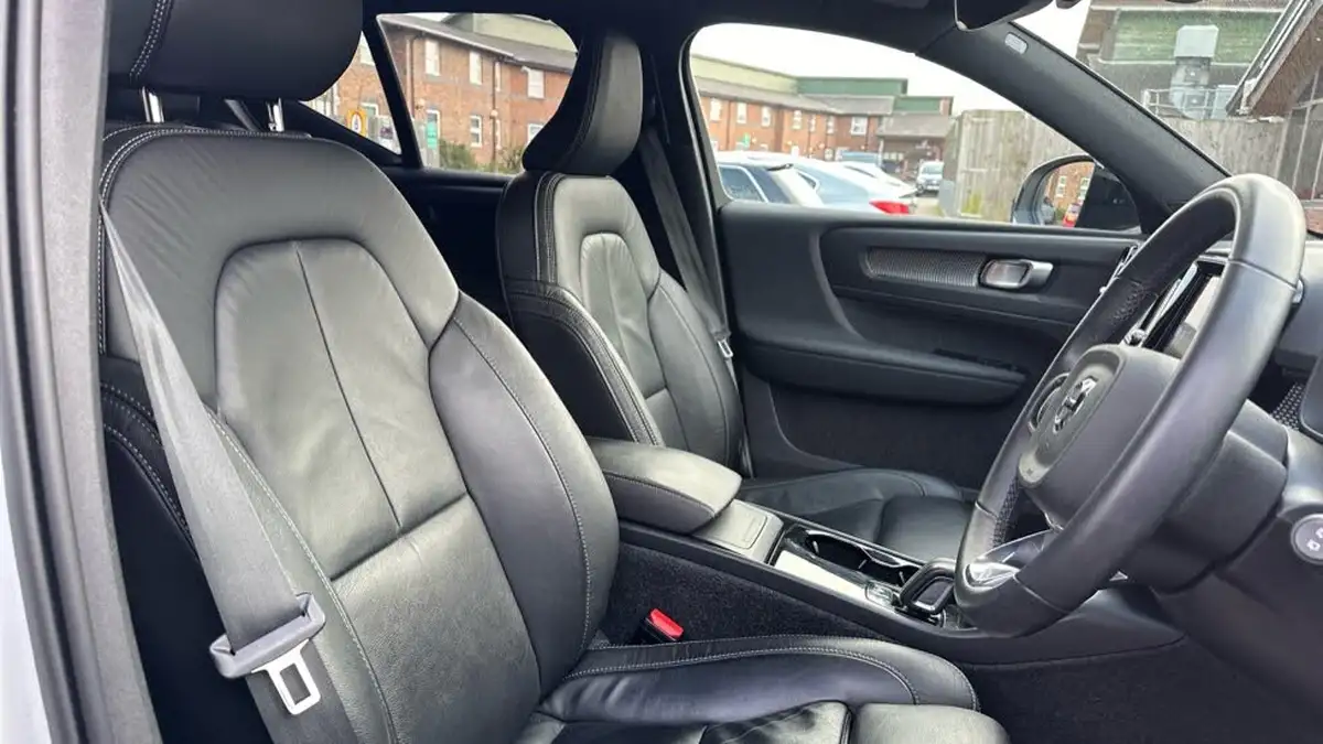2021-volvo-xc40-e-twin-recharge-plus-big-8