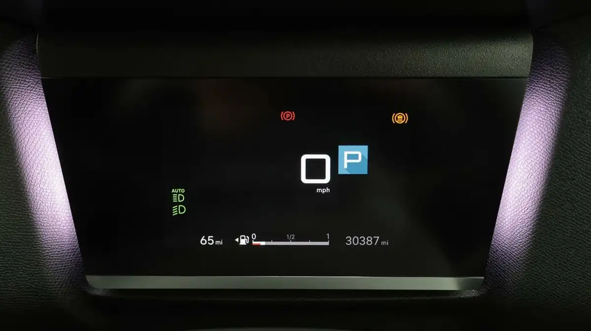 2023-citroen-c4-15bluehdi-shine-plus-big-10
