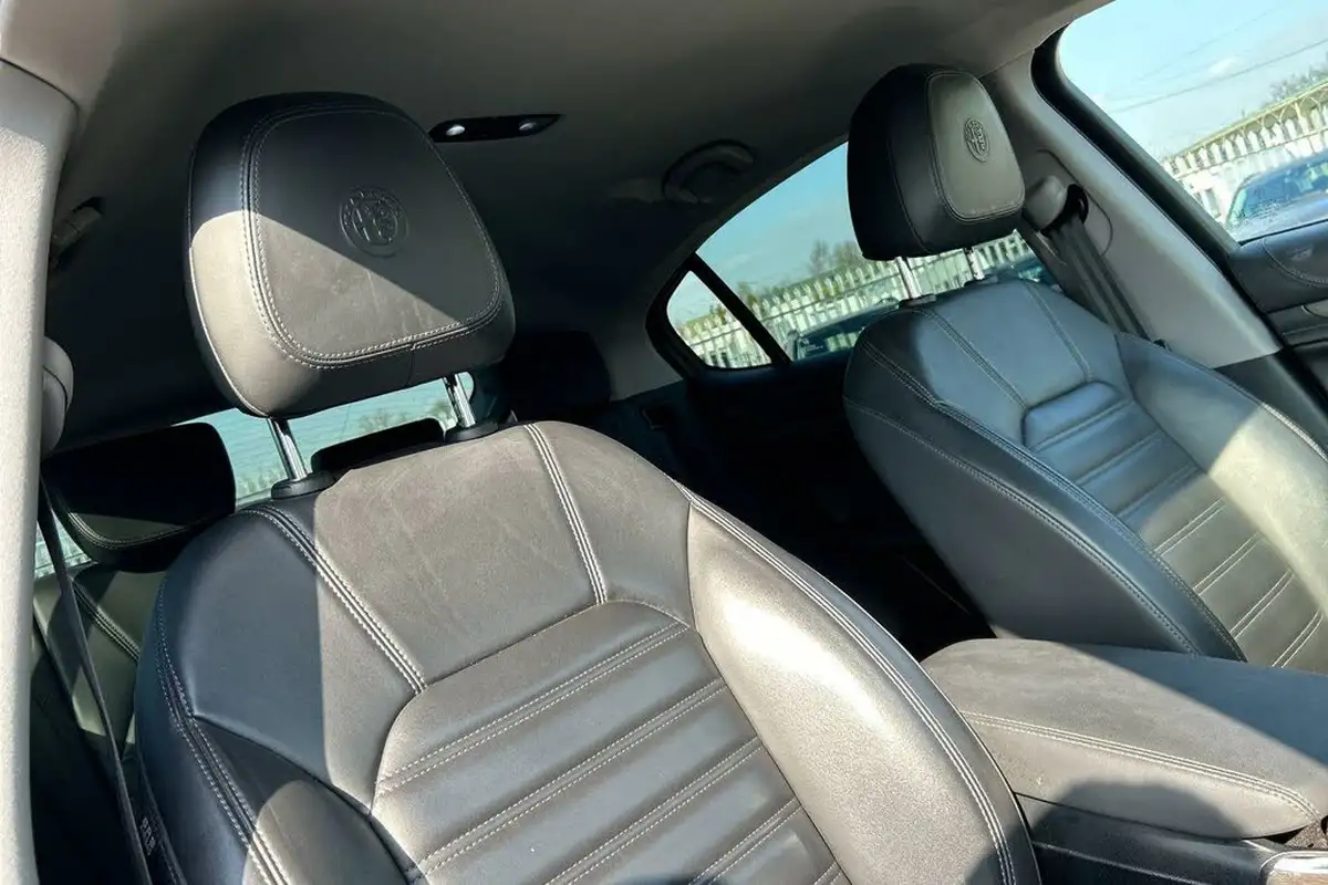 2021-alfa-romeo-stelvio-20-lusso-ti-big-23
