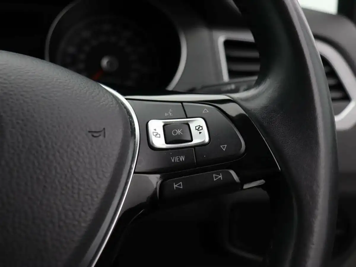 2020-volkswagen-golf-sv-16tdi-match-big-15