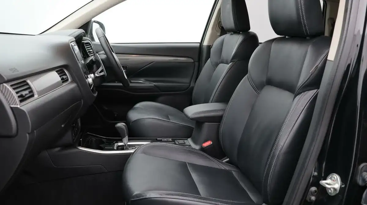 2020-mitsubishi-outlander-20-exceed-big-14