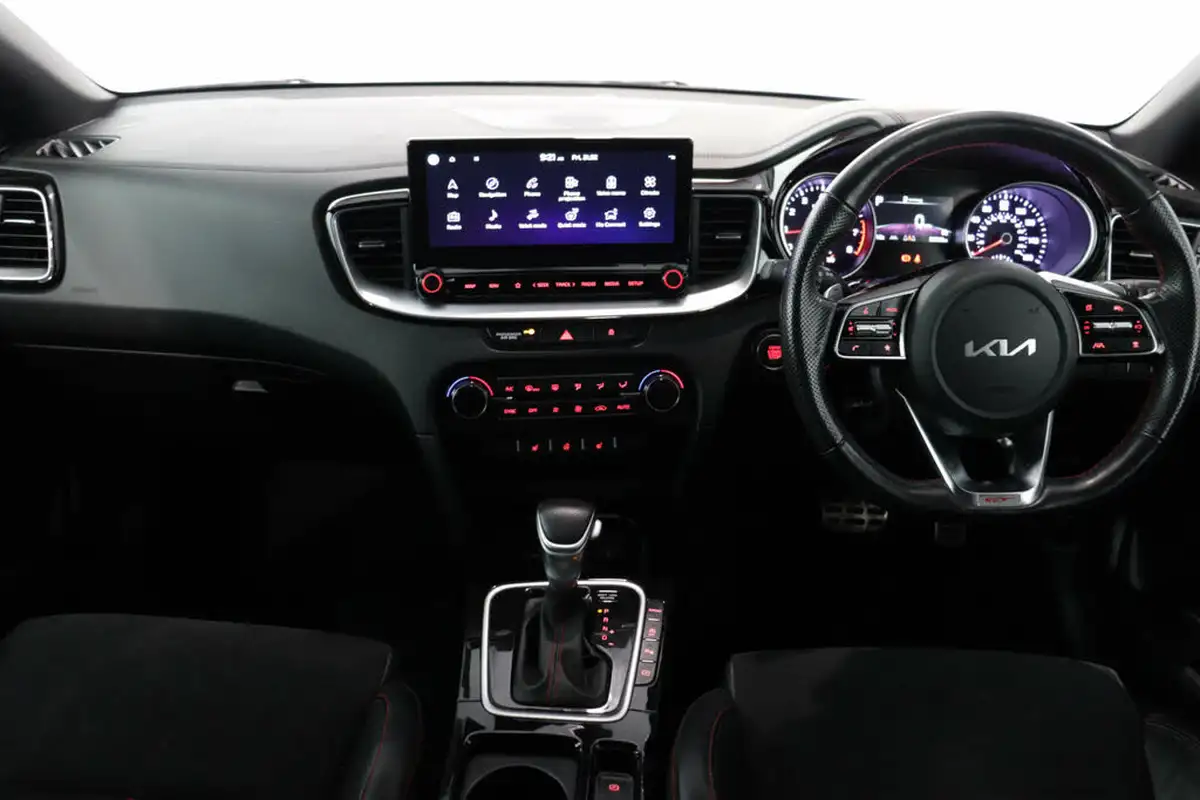 2022-kia-pro-ceed-16-t-gdi-gt-big-14