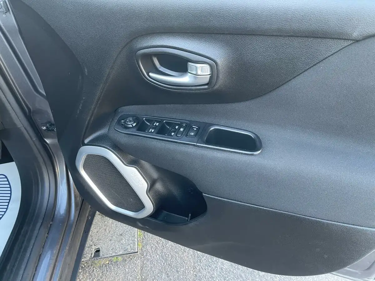 2017-jeep-renegade-14-multiair-ii-longitude-ddct-big-17
