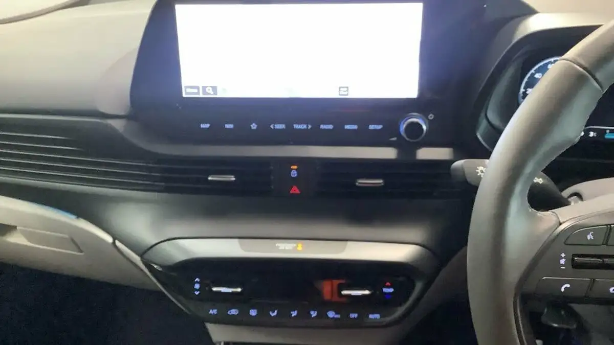 2022-hyundai-bayon-10-t-gdi-ultimate-100ps-dct-big-8