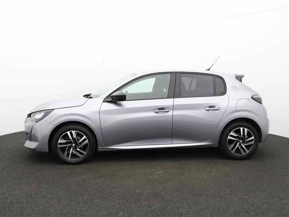 2022-peugeot-208-12-puretech-allure-premium-100bhp-eat8-big-4