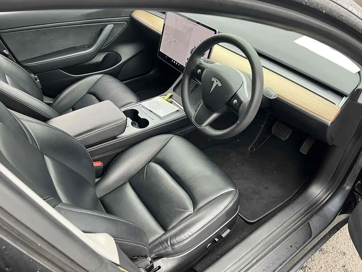 2020-tesla-model-3-e-long-range-big-4