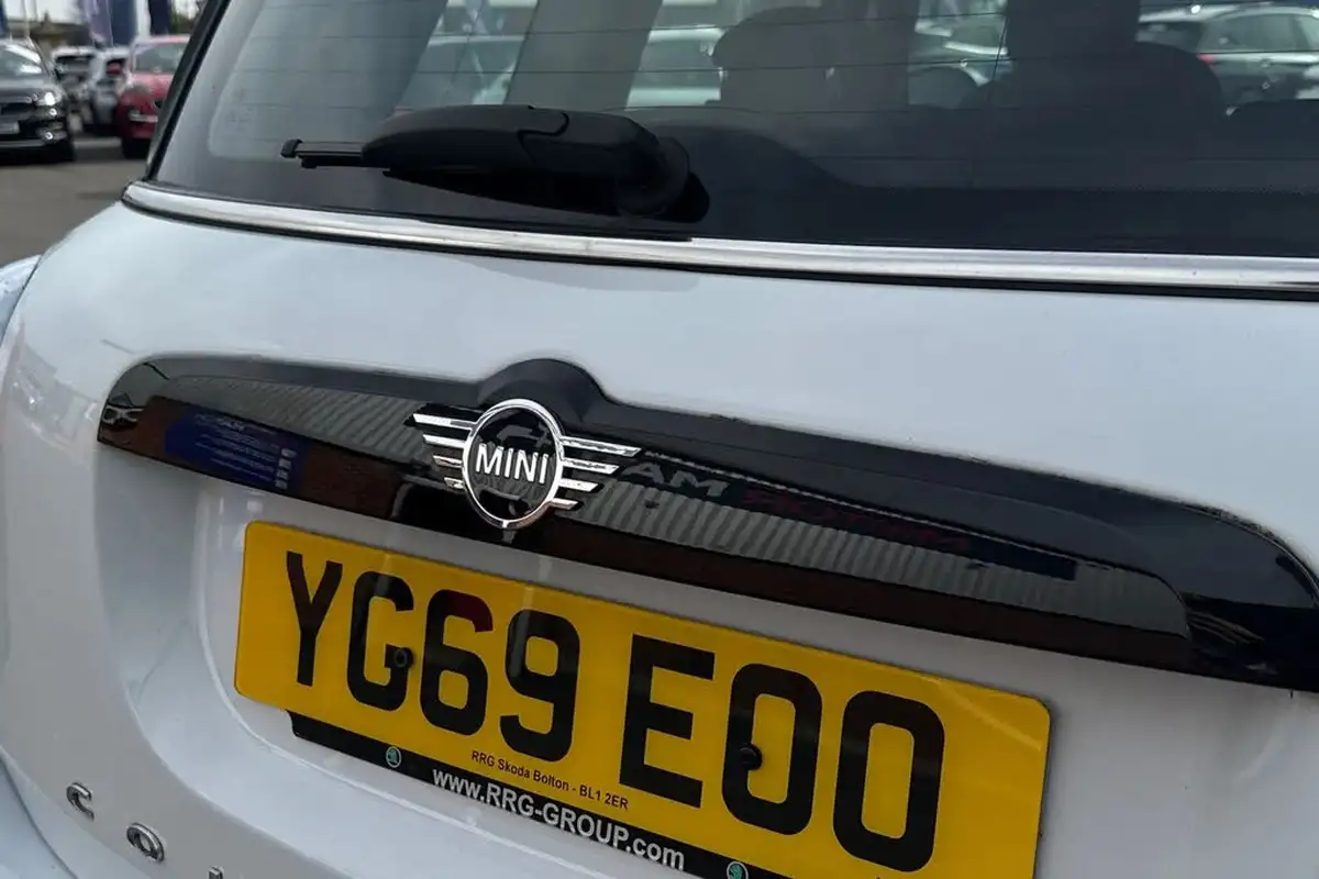 2019-mini-countryman-15-cooper-classic-big-31
