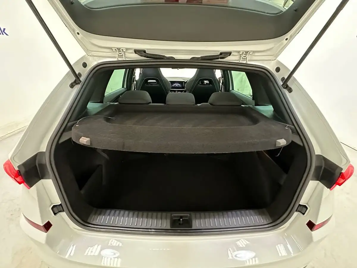 2021-skoda-kamiq-10-tsi-monte-carlo-109ps-dsg-big-10