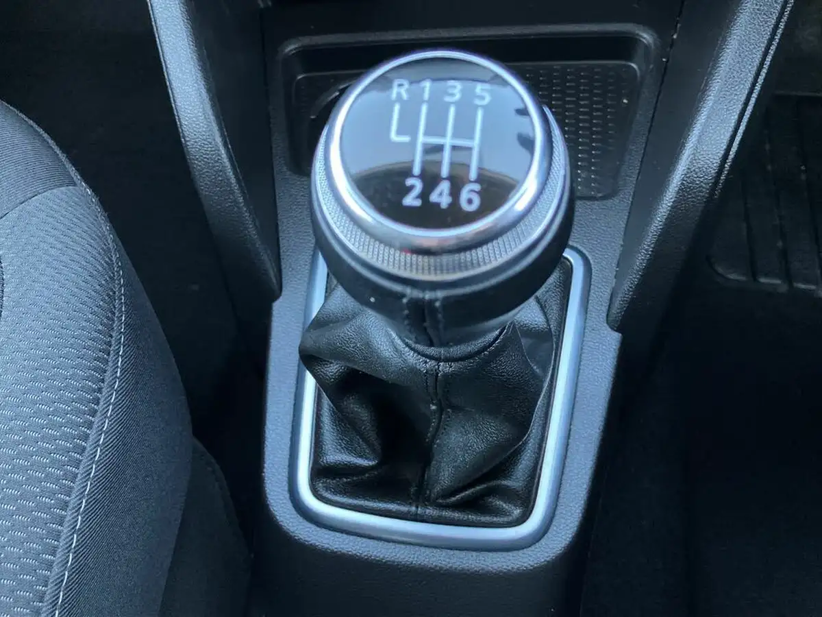 2021-dacia-duster-10-tce-comfort-90bhp-station-wagon-5d-big-25