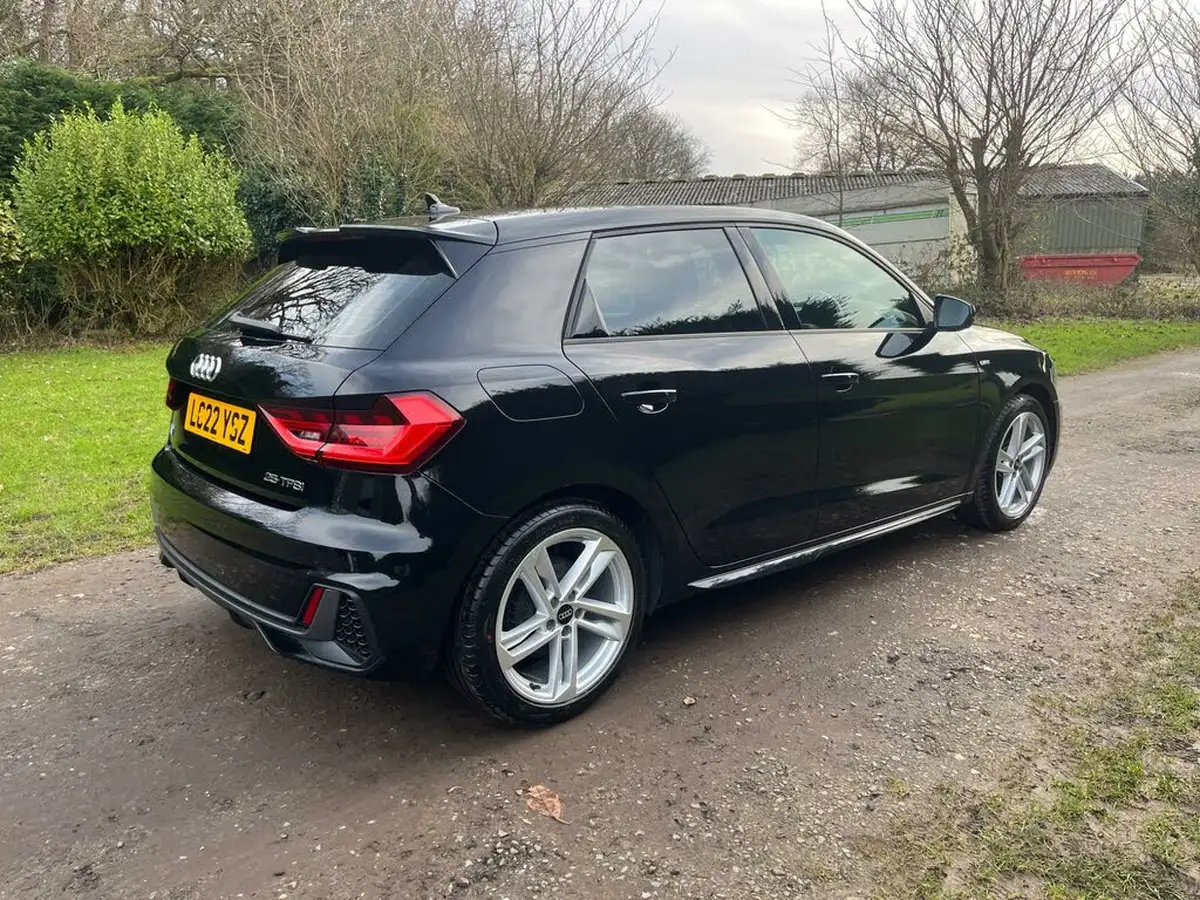2022-audi-a1-10-25-tfsi-s-line-big-1