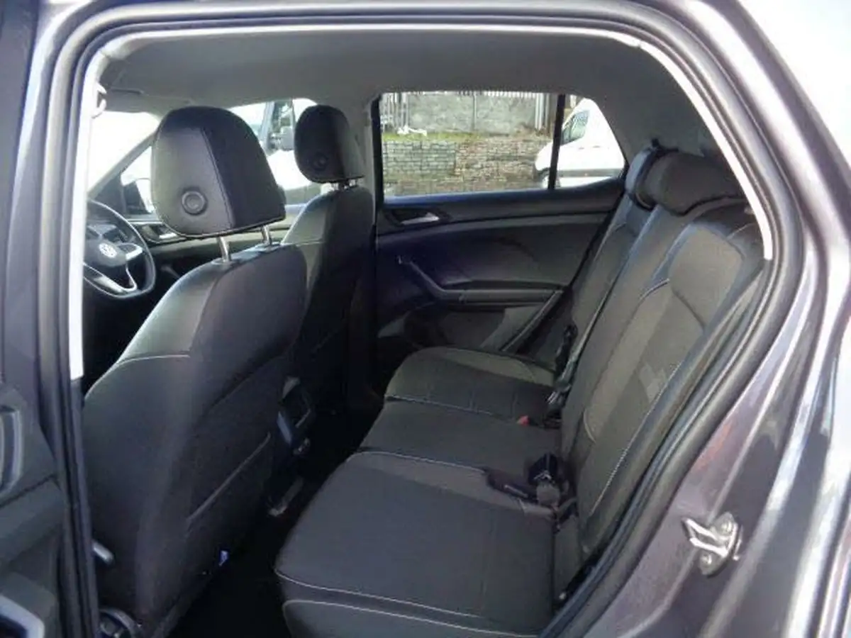 2023-volkswagen-t-cross-10-tsi-black-edition-110ps-big-17