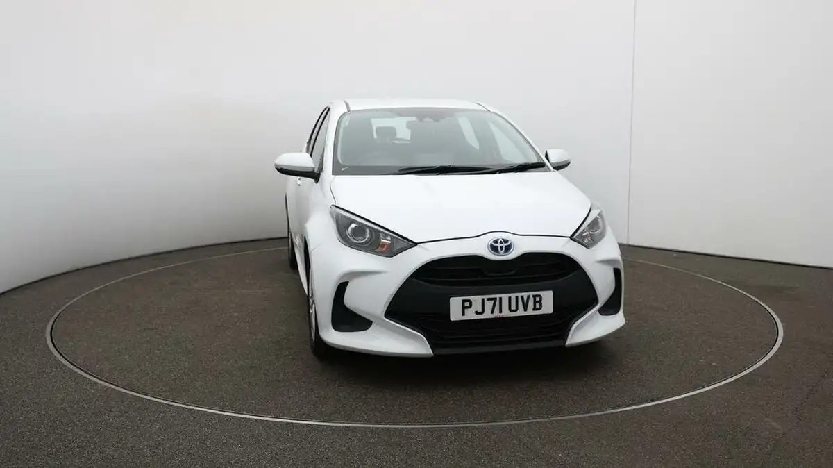 2022-toyota-yaris-15-vvt-i-icon-big-30