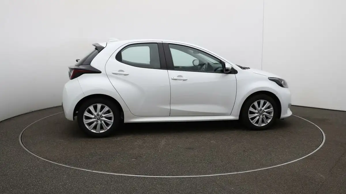 2022-toyota-yaris-15-vvt-i-icon-big-8