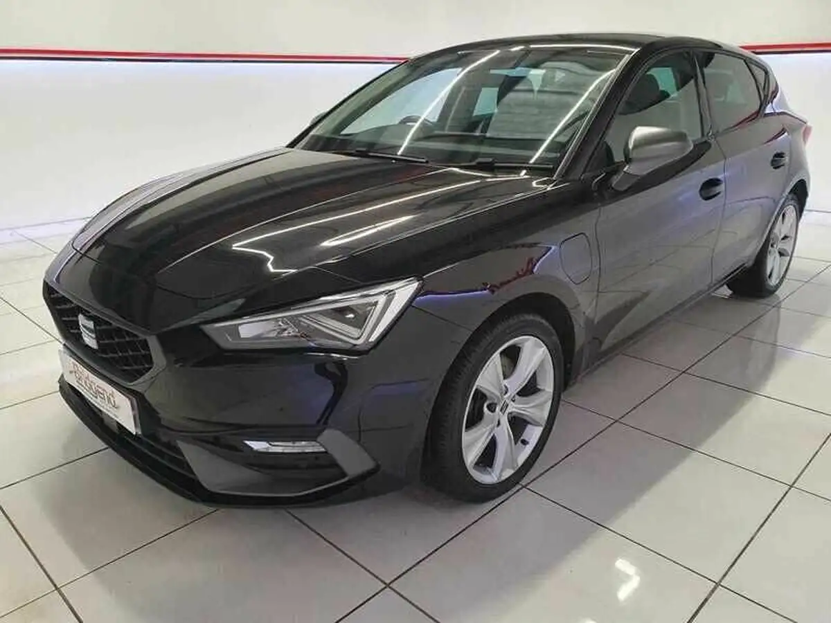 2021-seat-leon-14-e-hybrid-fr-hatchback-big-2