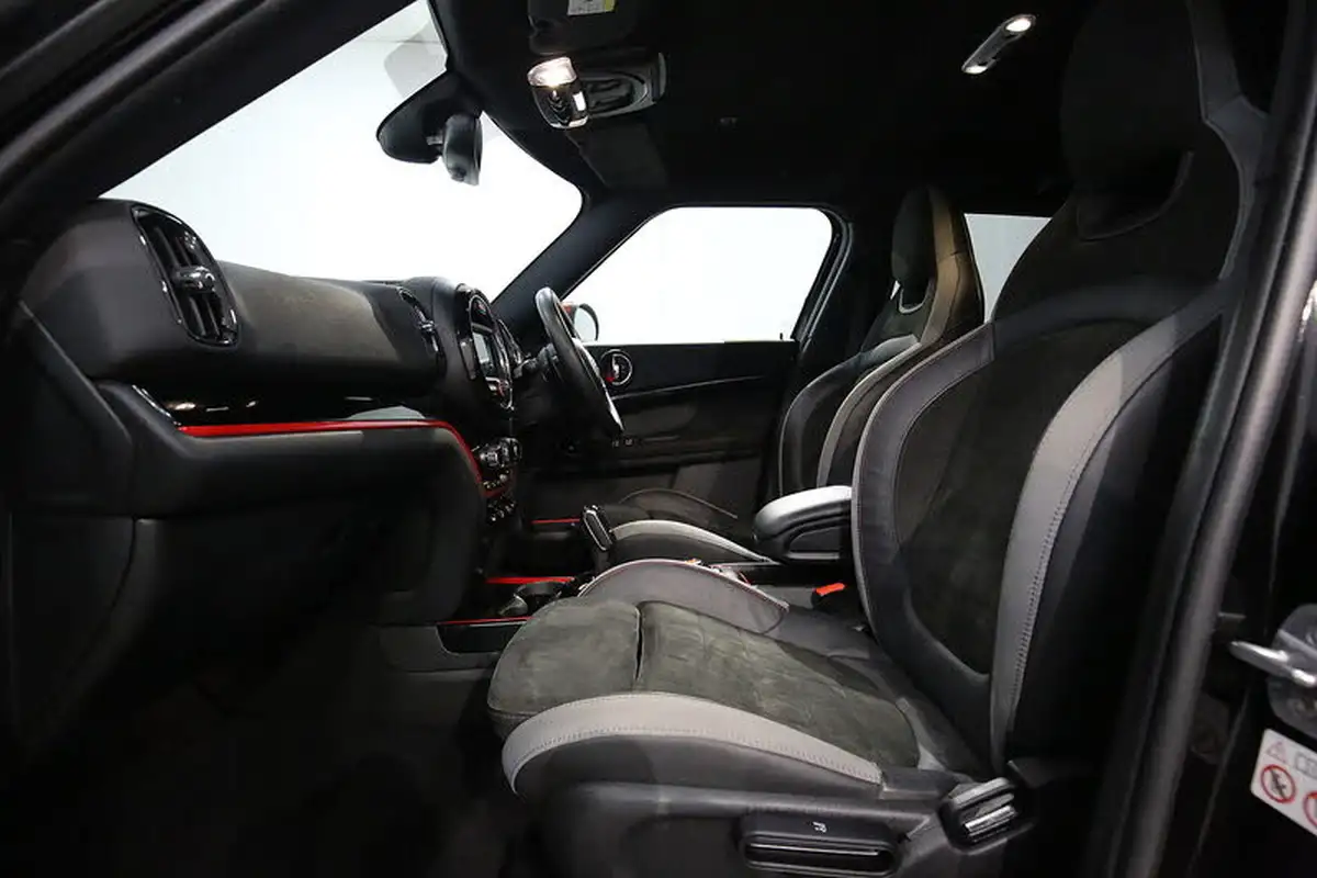 2020-mini-countryman-20-john-cooper-works-big-26