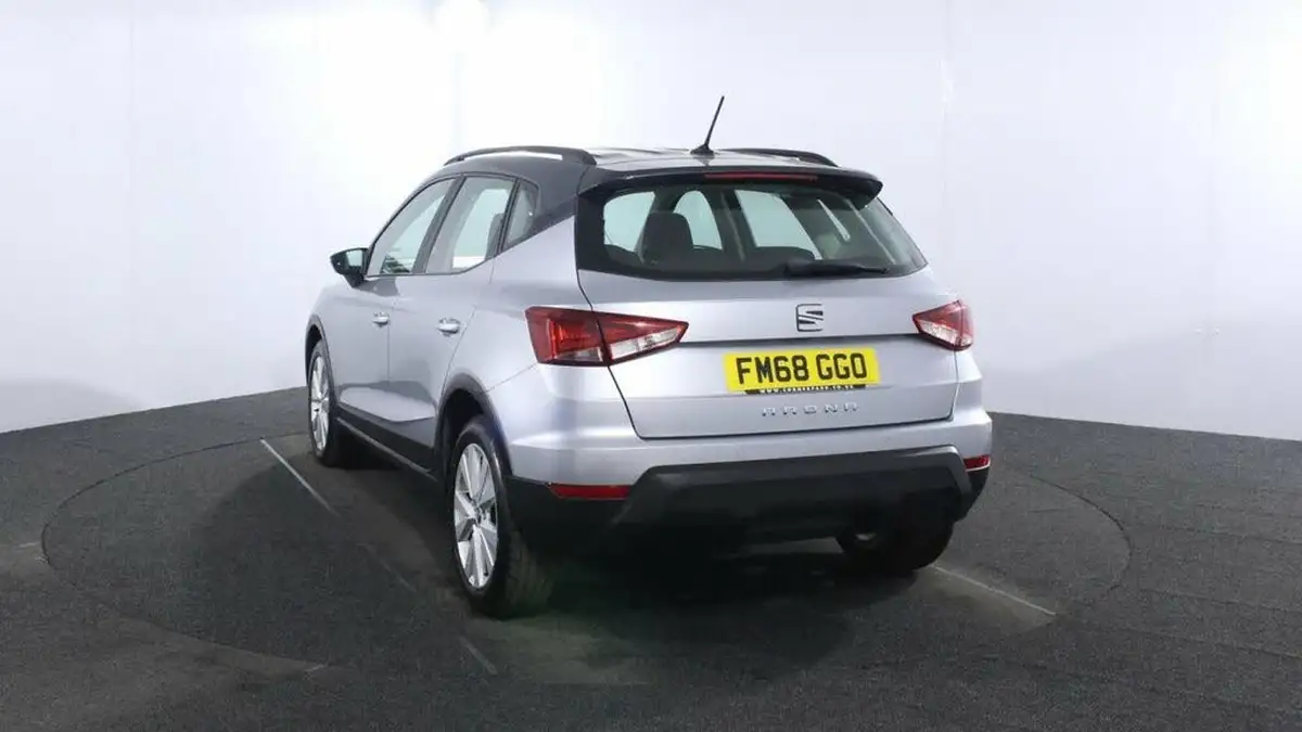 2019-seat-arona-16tdi-se-technology-lux-115ps-ss-big-4