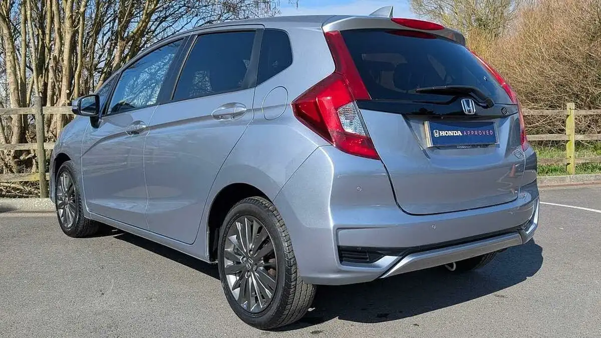 2019-honda-jazz-13-i-vtec-ex-navi-big-3