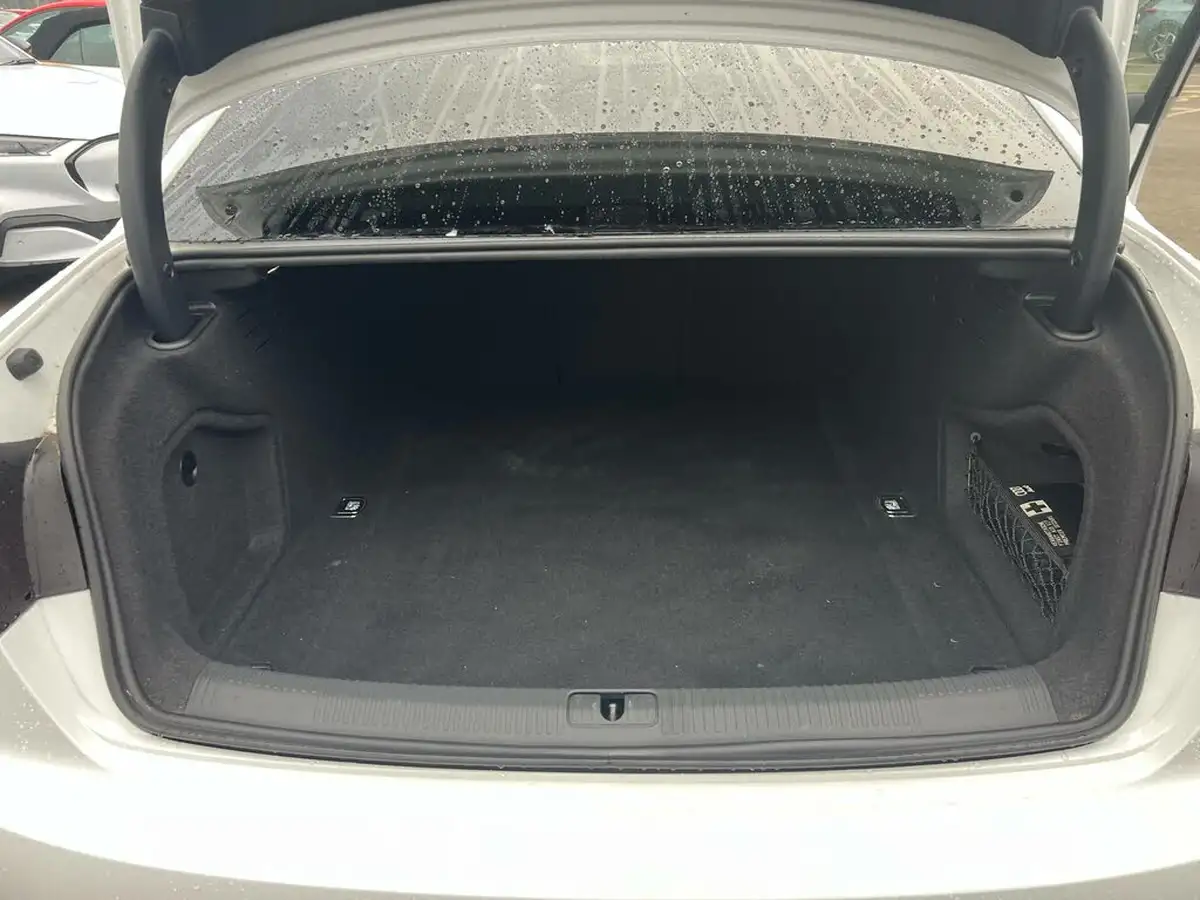 2019-audi-a4-20-35-tfsi-black-edition-big-15