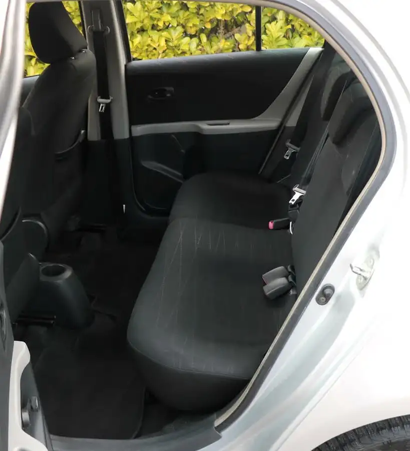 2007-toyota-yaris-13-t3-5d-mmt-big-18