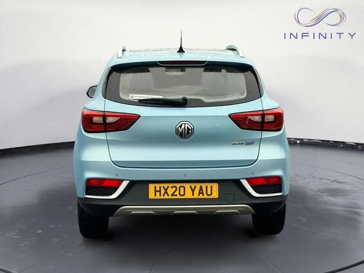 2020-mg-zs-suv-e-exclusive-ev-big-5