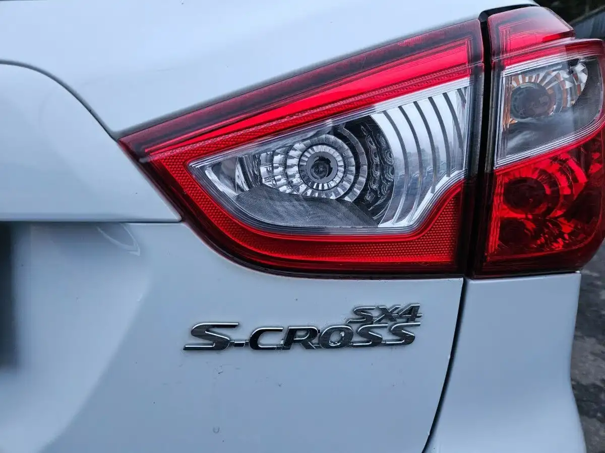 2014-suzuki-s-cross-16-ddis-sz-t-big-8