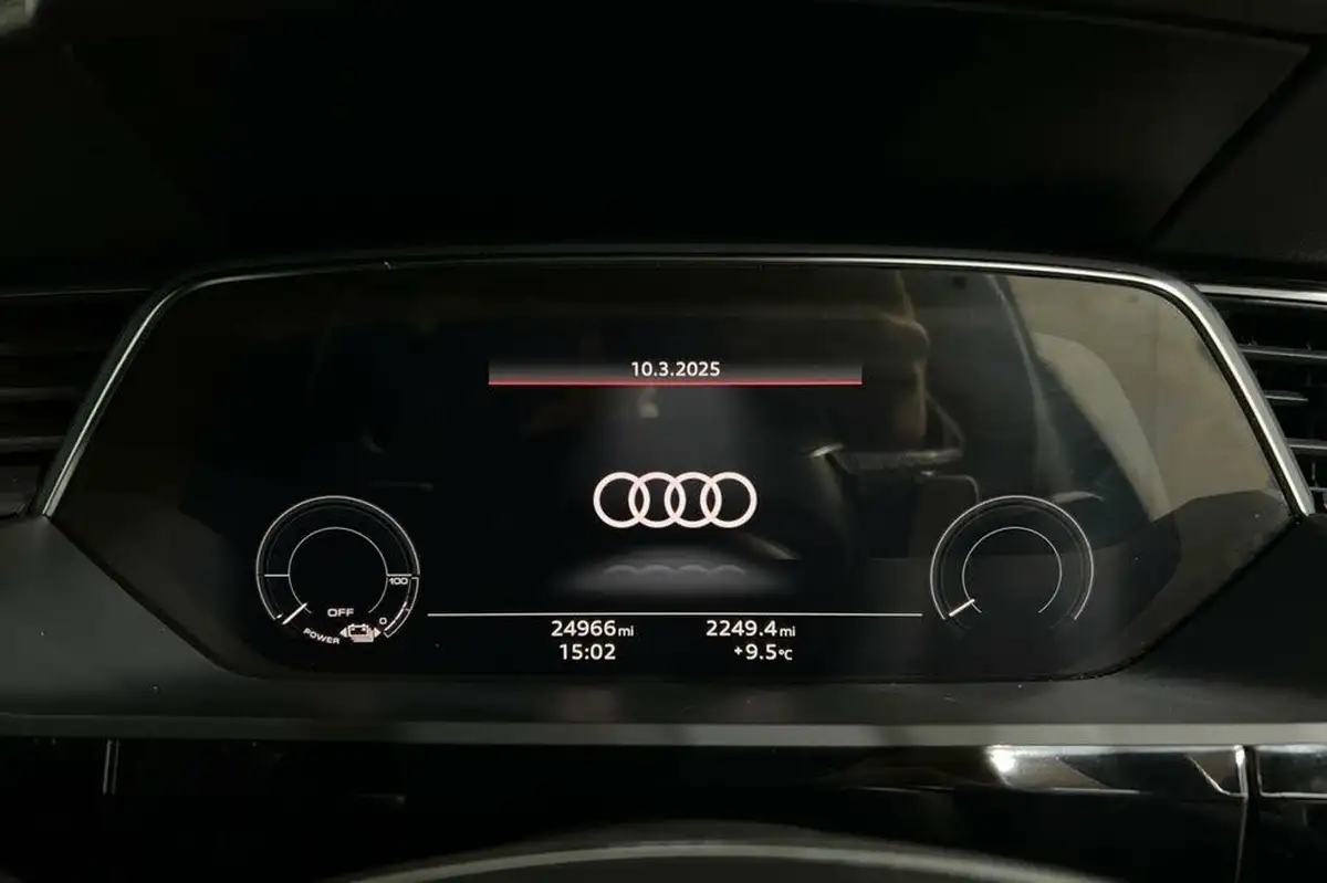 2021-audi-e-tron-50e-s-line-station-wagon-big-11