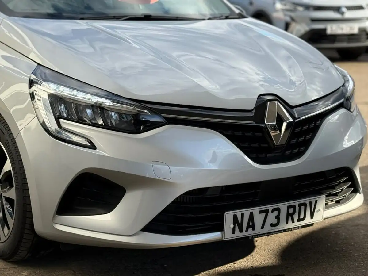 2023-renault-clio-10-tce-evolution-big-10