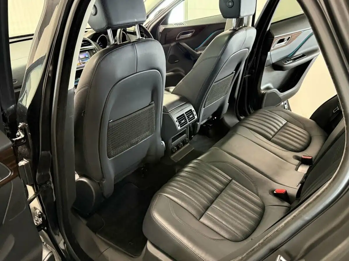 2018-jaguar-f-pace-20i-portfolio-250ps-awd-1997cc-big-28