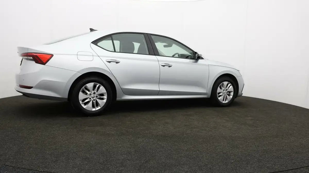 2023-skoda-octavia-10-tsi-se-110ps-hatchback-big-35
