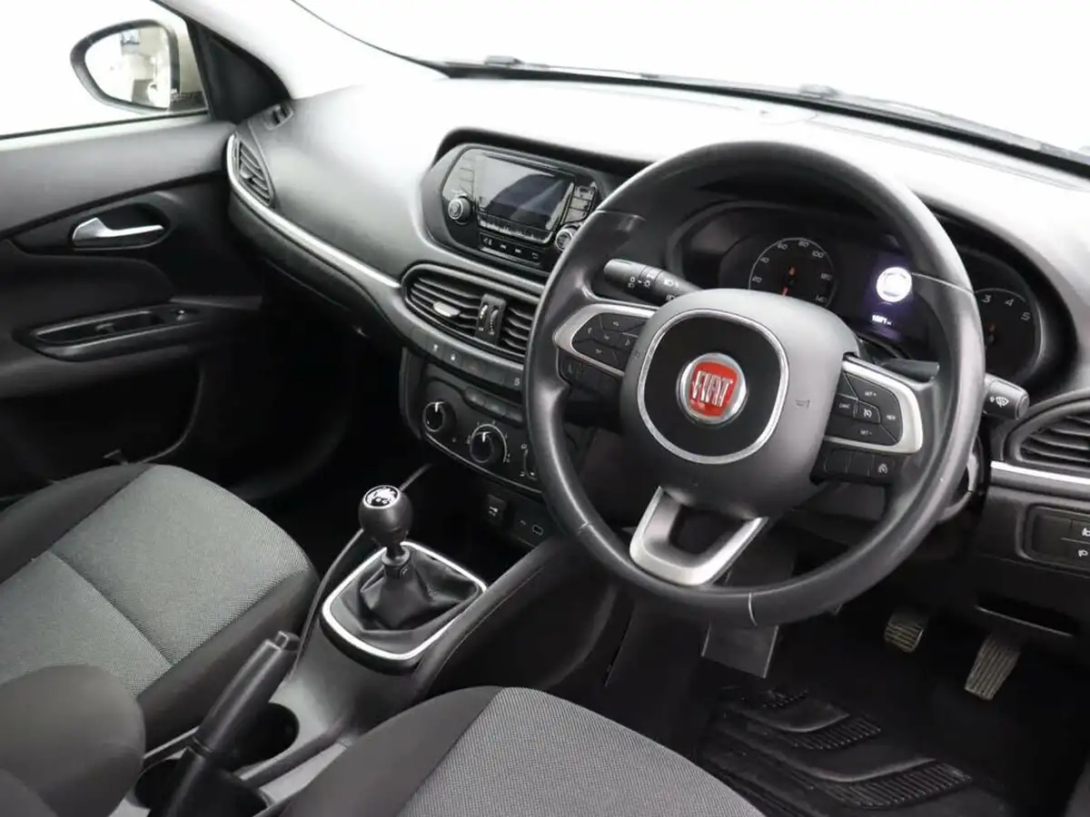 2021-fiat-tipo-14-easy-hatchback-5d-big-5
