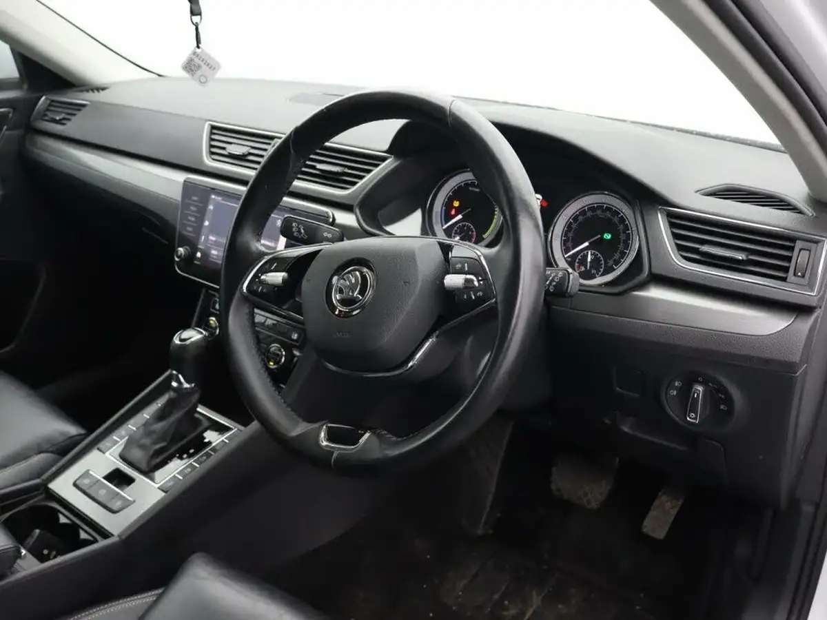2021-skoda-superb-14-tsi-se-l-estate-big-8