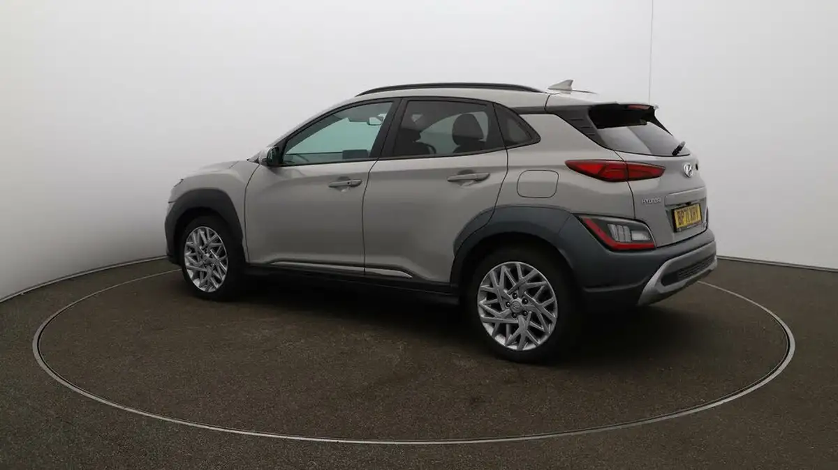 2022-hyundai-kona-16-gdi-premium-big-35
