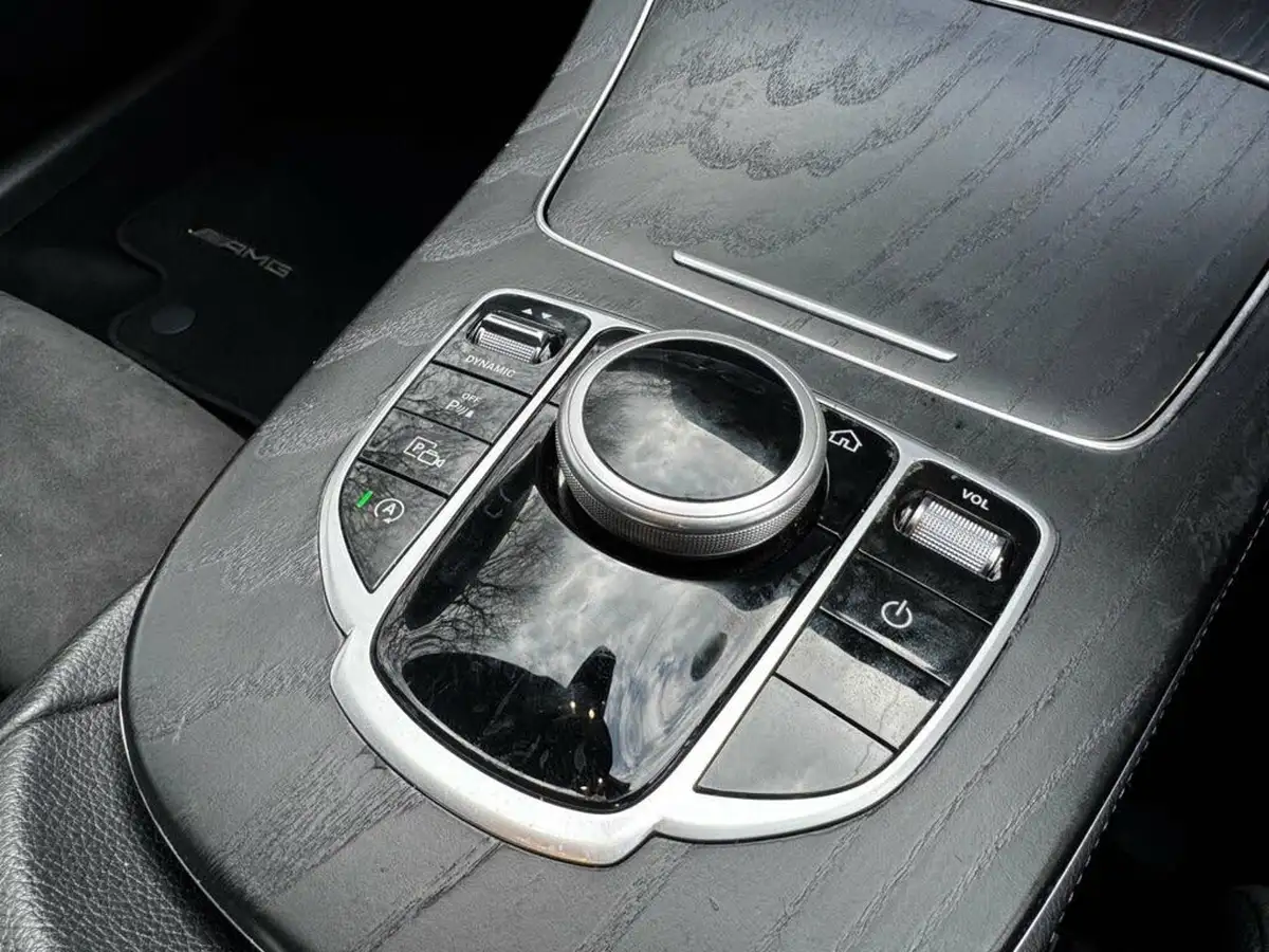 2019-mercedes-benz-e-class-20-e200-amg-line-saloon-4d-big-20