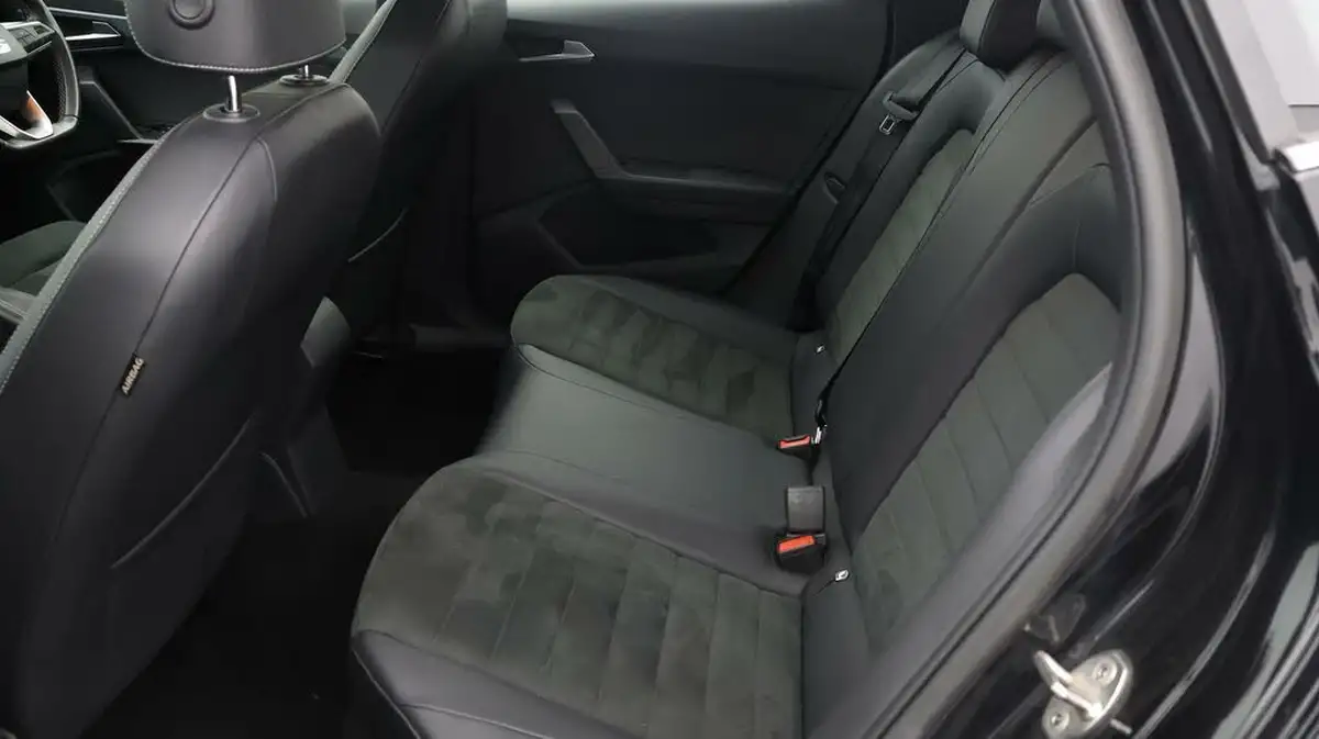 2022-seat-arona-10-tsi-xperience-lux-big-15