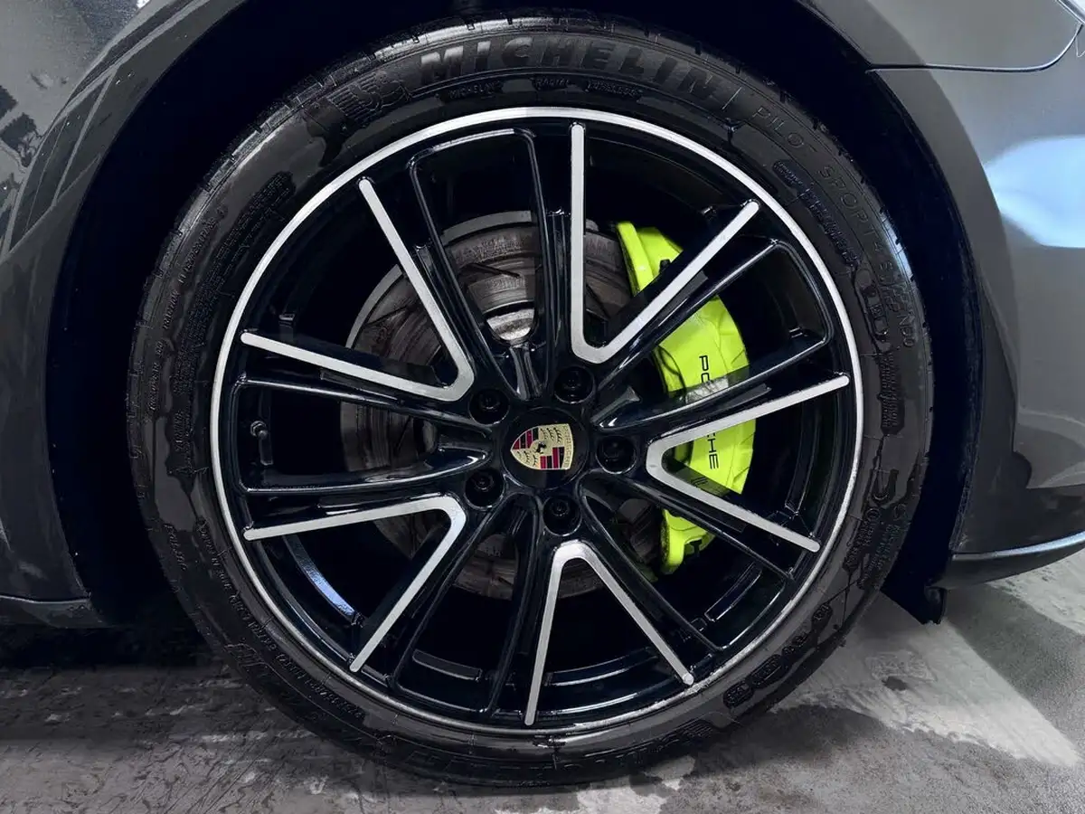 2019-porsche-panamera-30-4-e-hybrid-hatchback-big-60