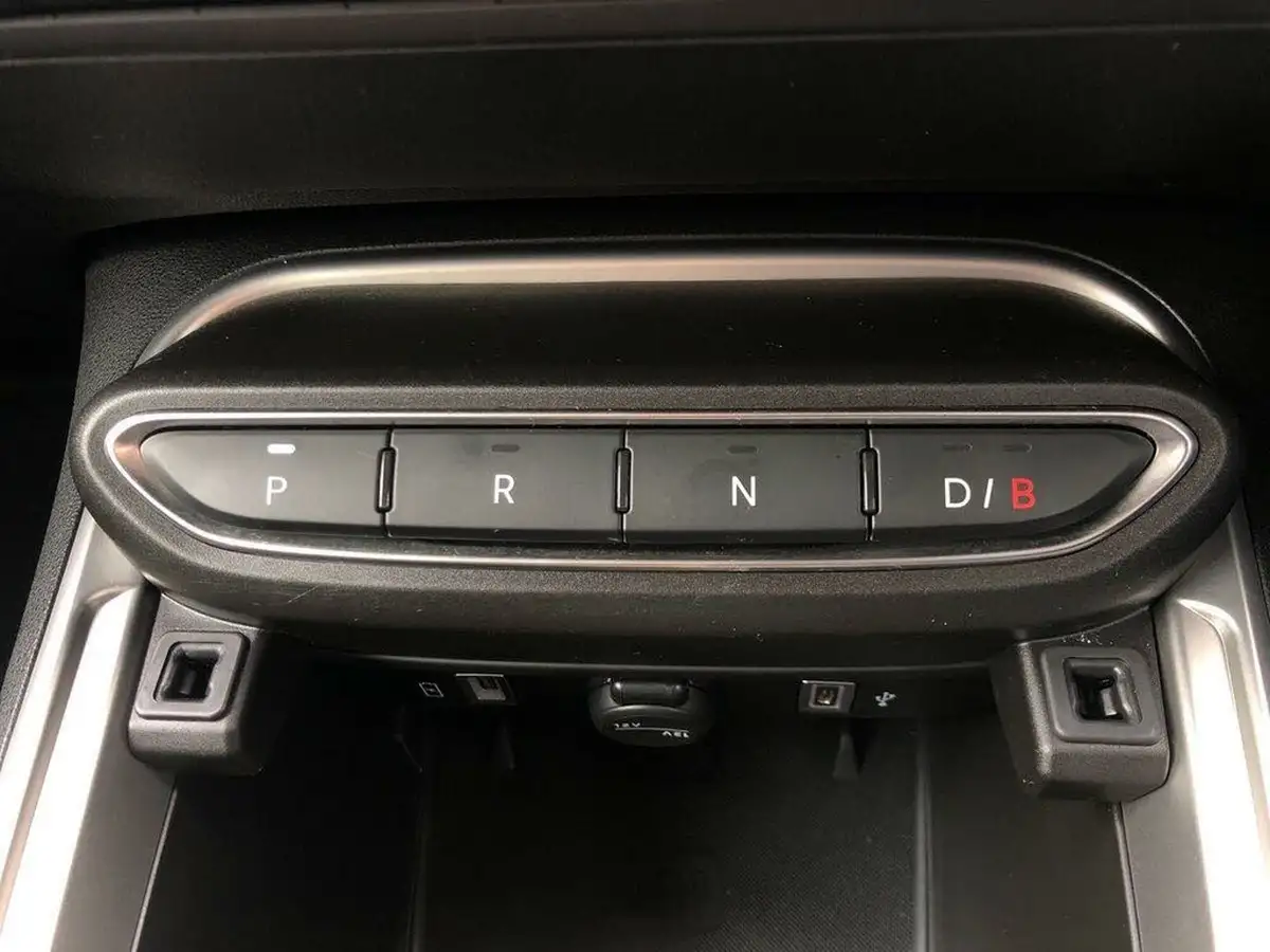 2024-jeep-avenger-e-summit-big-27