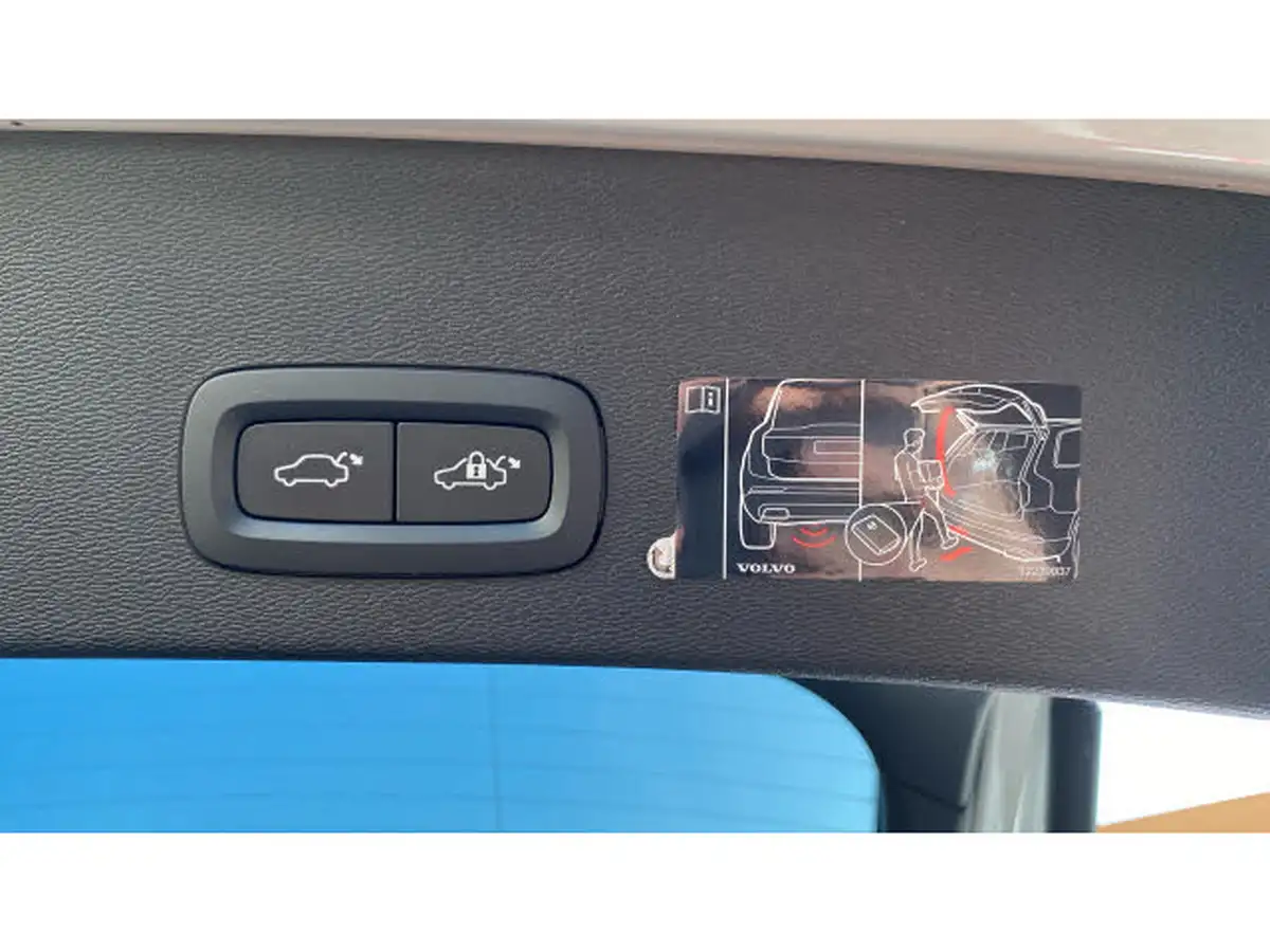 2022-volvo-c40-e-twin-recharge-pro-big-41