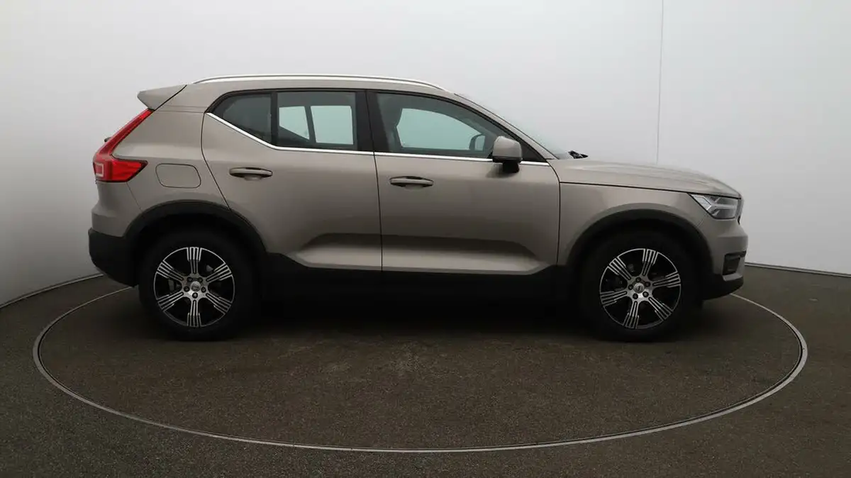 2021-volvo-xc40-15-t3-inscription-161bhp-auto-big-40