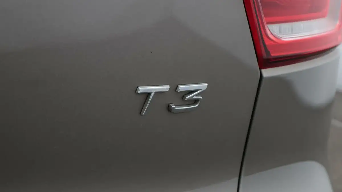 2021-volvo-xc40-15-t3-inscription-161bhp-auto-big-22