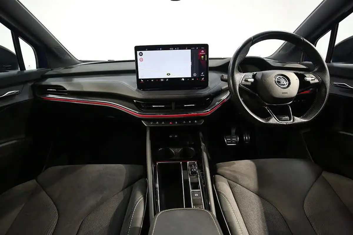 2022-skoda-enyaq-e-80x-sportline-plus-big-1
