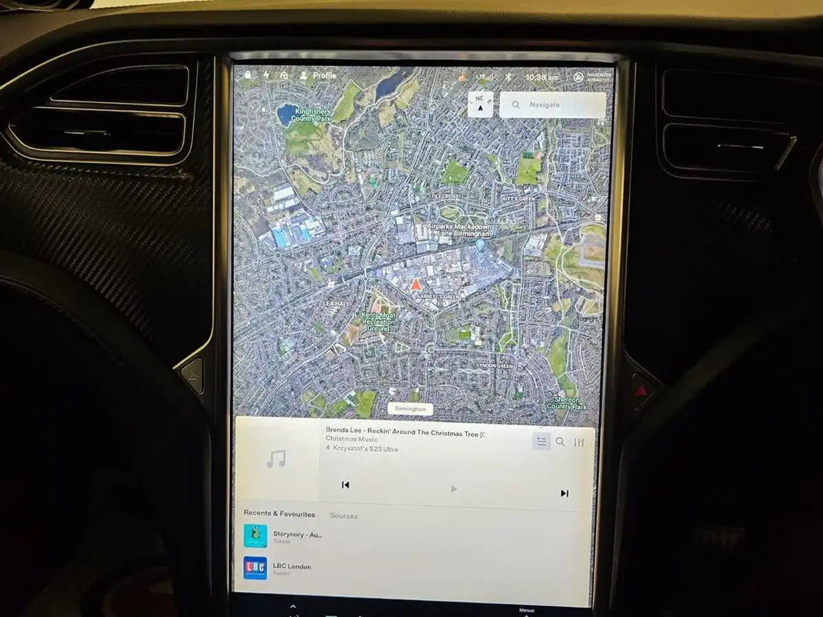 2017-tesla-model-x-e-75d-big-26