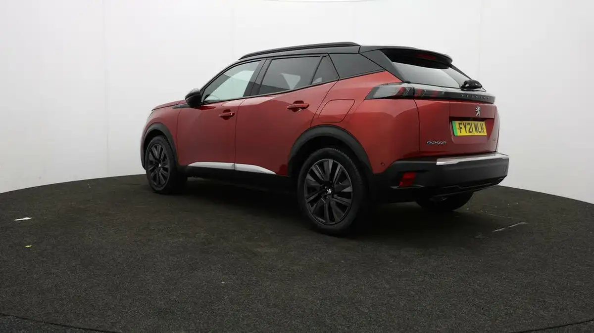 2021-peugeot-2008-suv-e-gt-premium-big-75