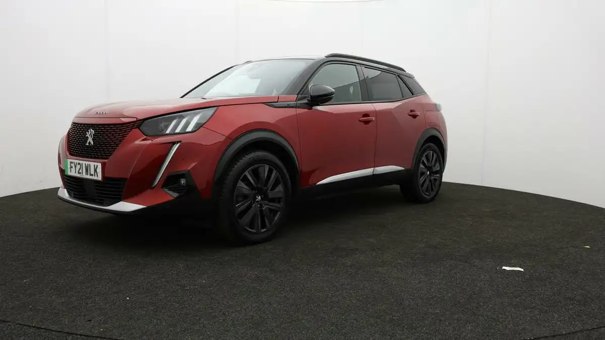 2021-peugeot-2008-suv-e-gt-premium-big-3