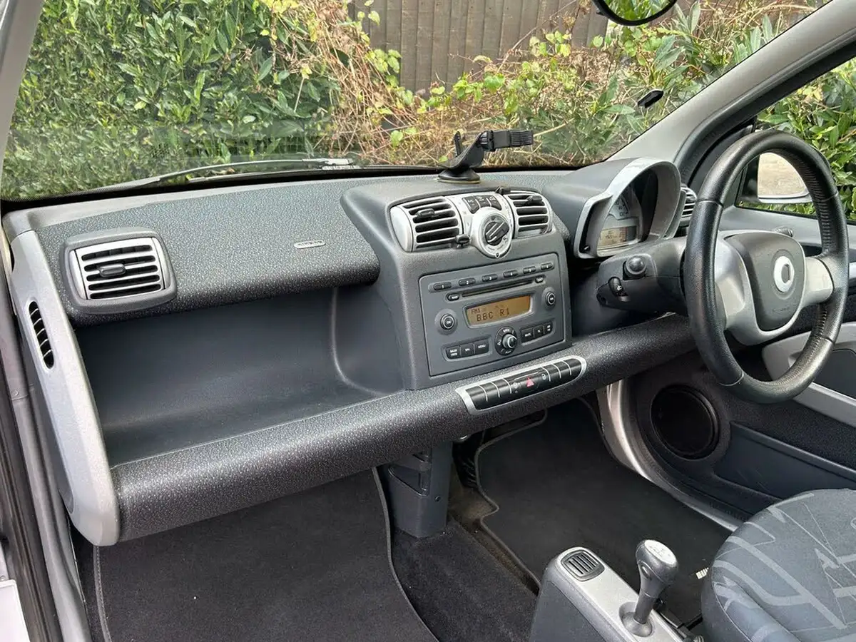 2008-smart-fortwo-10-passion-71bhp-coupe-big-11
