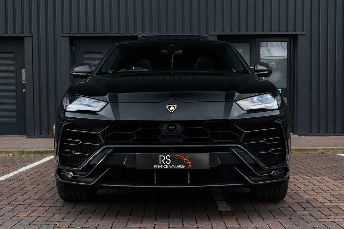 2021-lamborghini-urus-40-no-trim-big-0