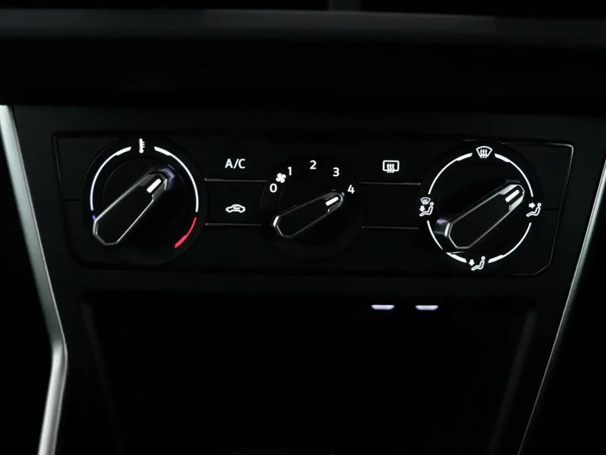 2023-volkswagen-polo-10-tsi-life-dsg-big-21