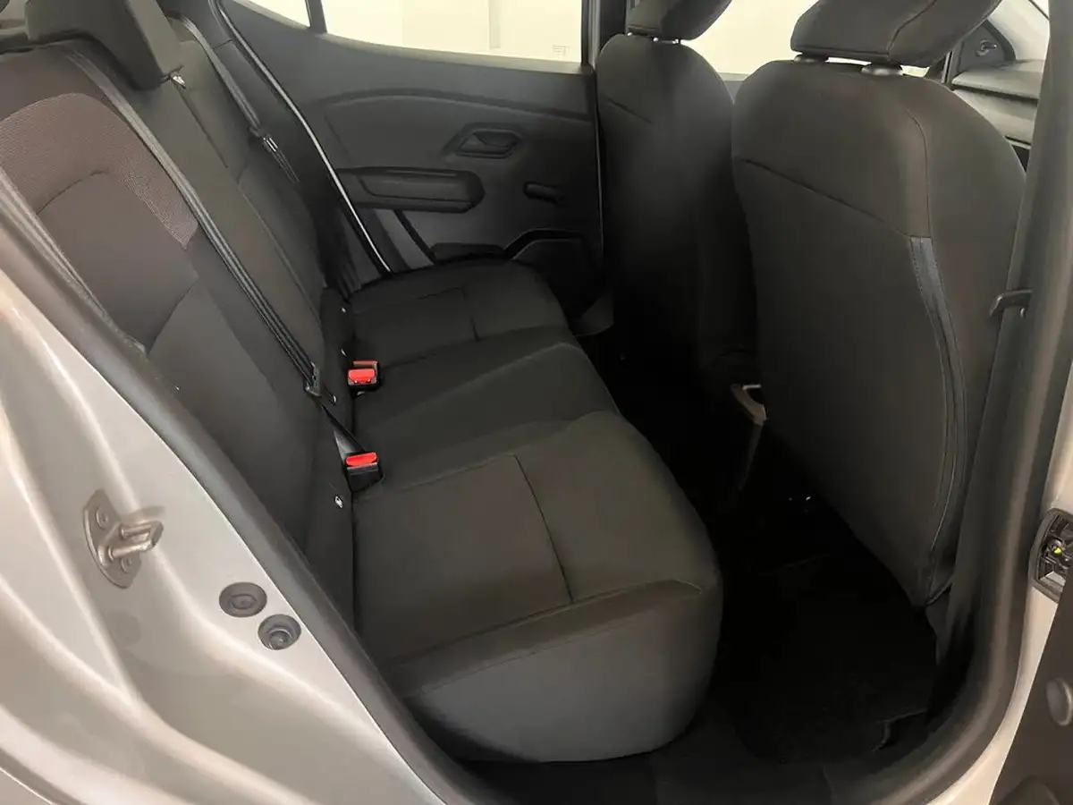 2021-dacia-sandero-10-tce-essential-90bhp-big-25
