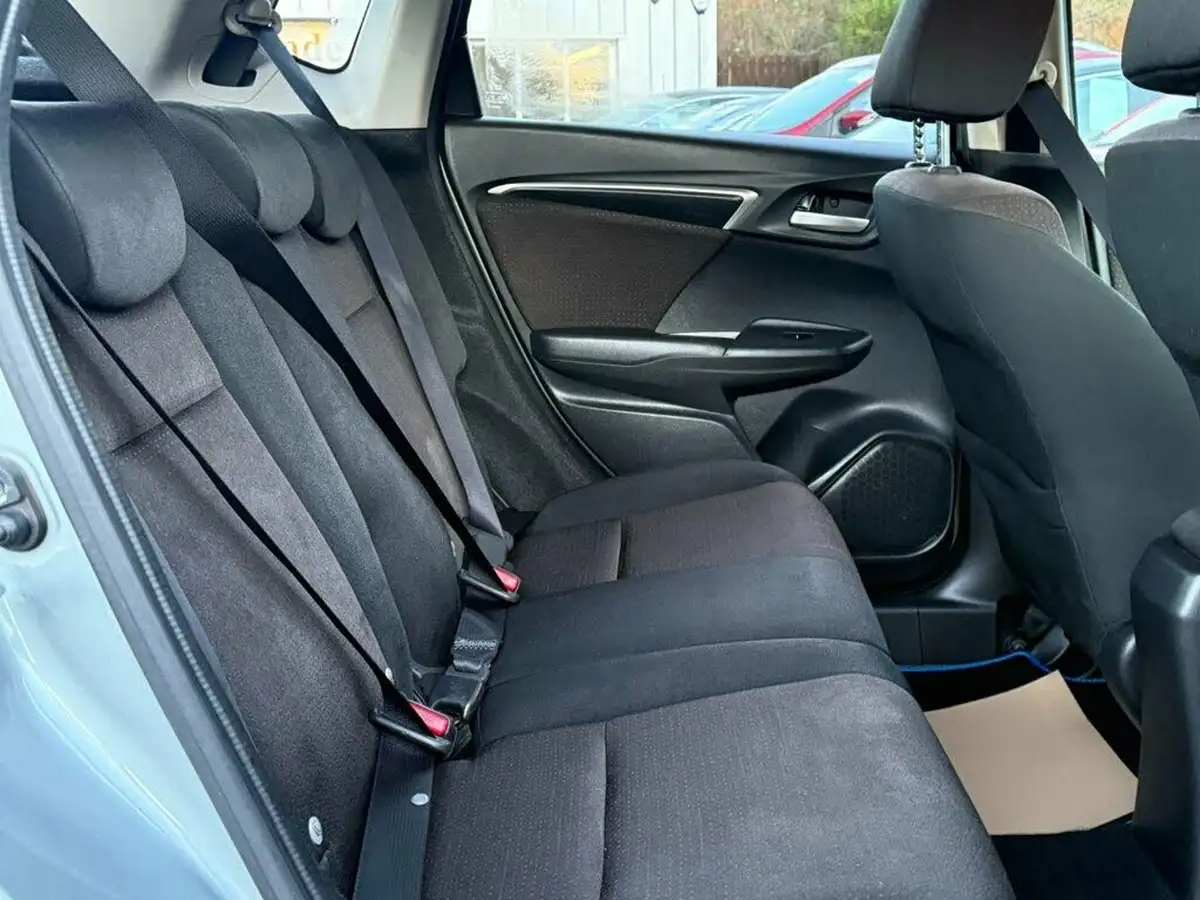 2016-honda-jazz-13-i-vtec-ex-big-9