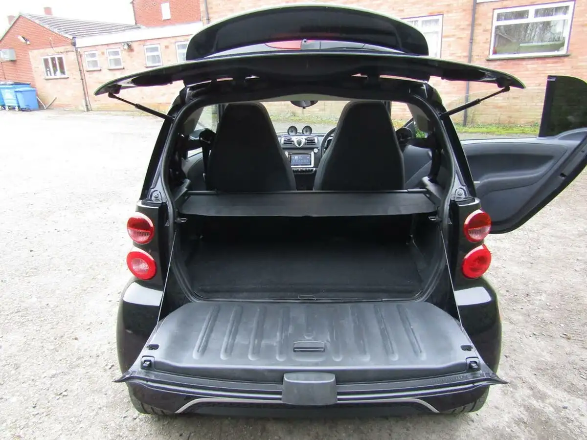2014-smart-fortwo-10-grandstyle-plus-84bhp-coupe-big-11